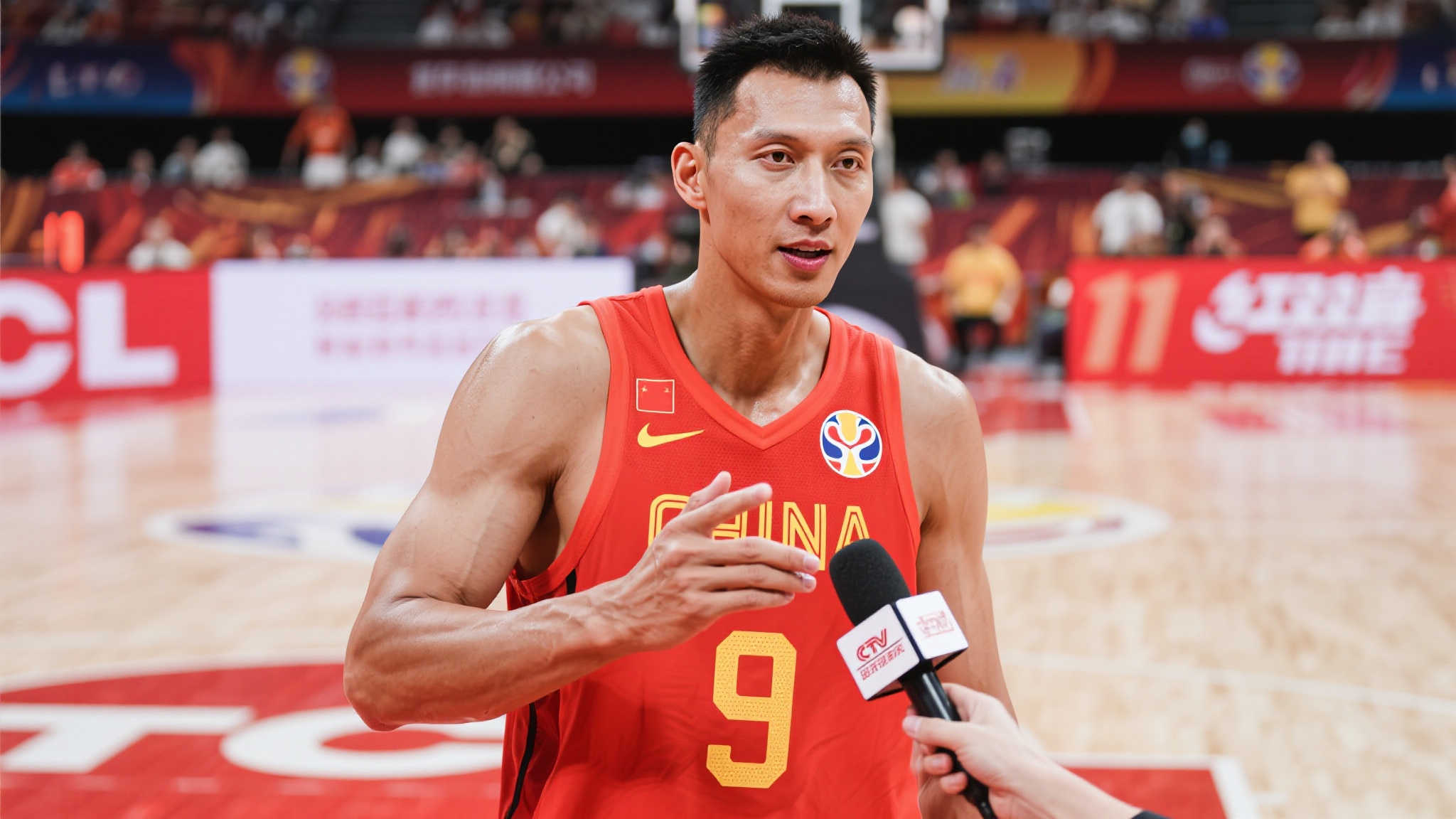 易建联专访突遭取消,公司回应代言风波,11家品牌相继解约 易建联专访突遭取消,公司回应代言风波,11家品牌相继解约